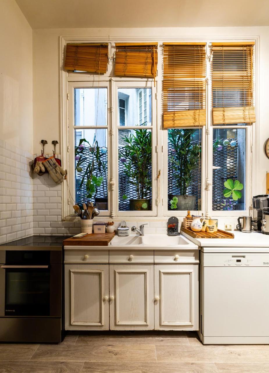 Apartment Veeve - Parisian Charm By Pereire Paris