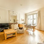 Veeve - Parisian Charm By Pereire